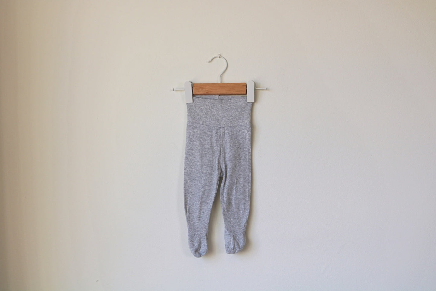 Calças c/ pés para Bebé Menina, Bebé Menino de 0 meses | Clobies