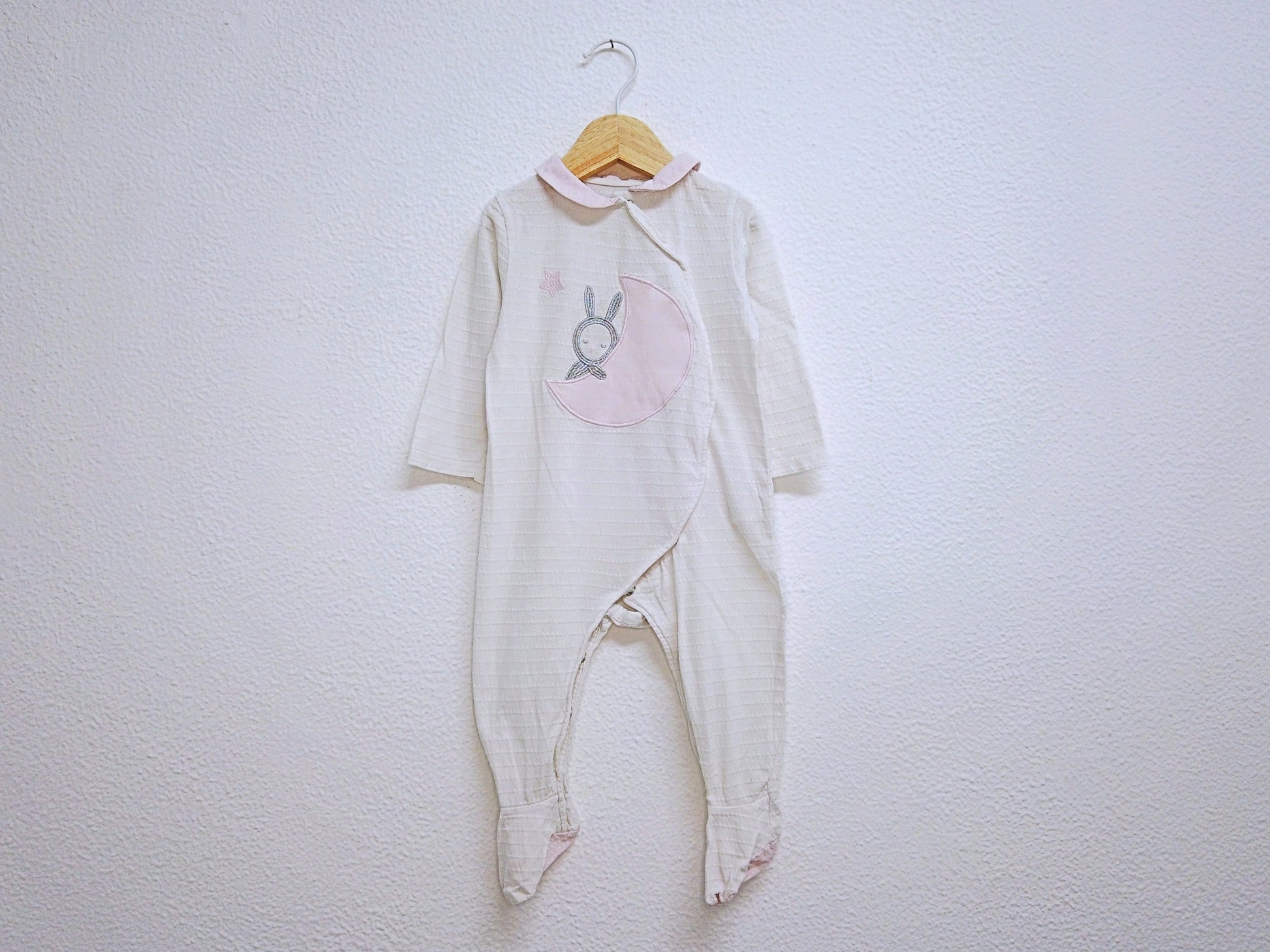 Babygrow c/ pés para Bebé Menina de 9 - 12 meses | Clobies