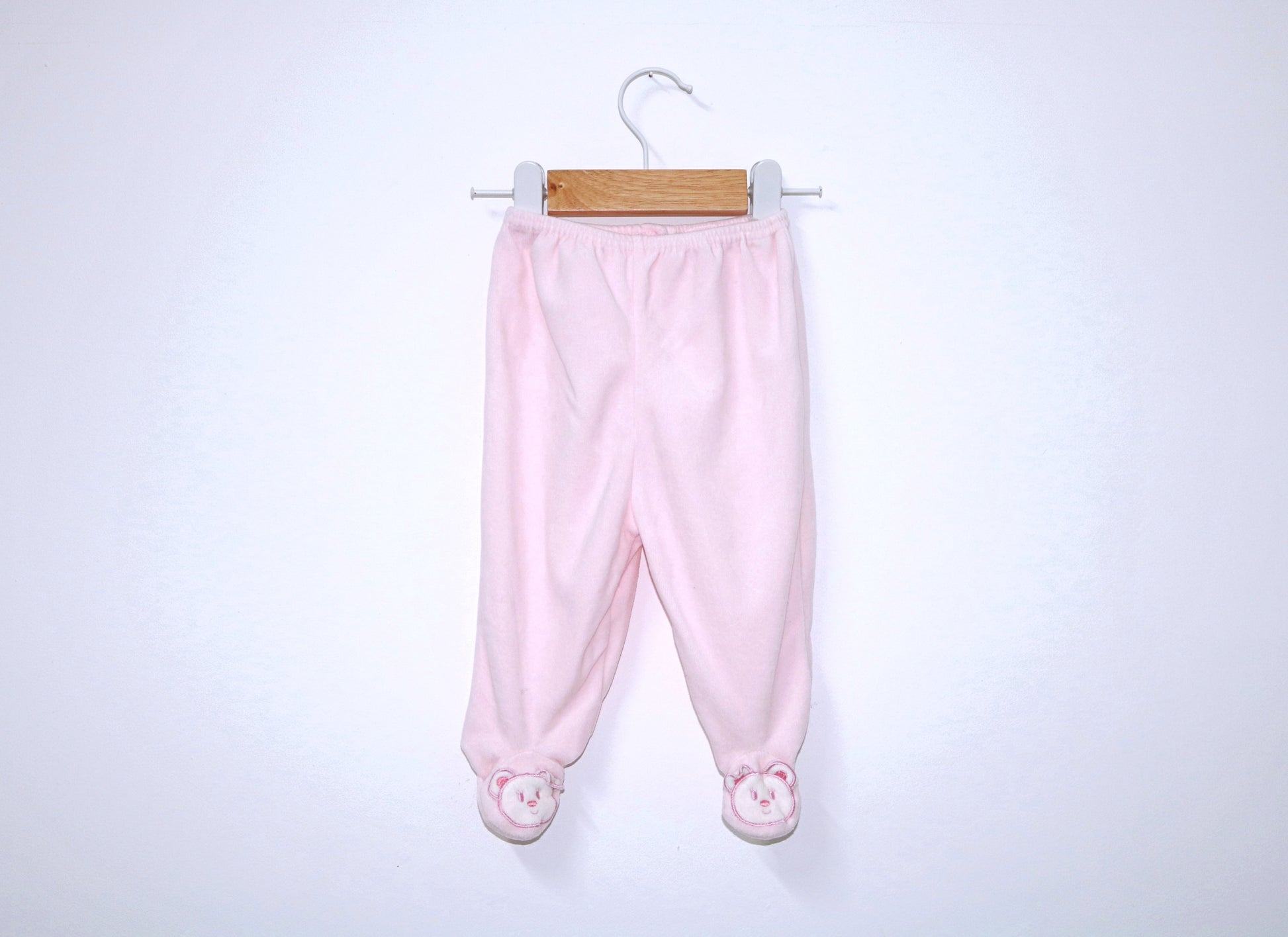 Calças c/ pés para Bebé Menina de 1 - 3 meses | Clobies