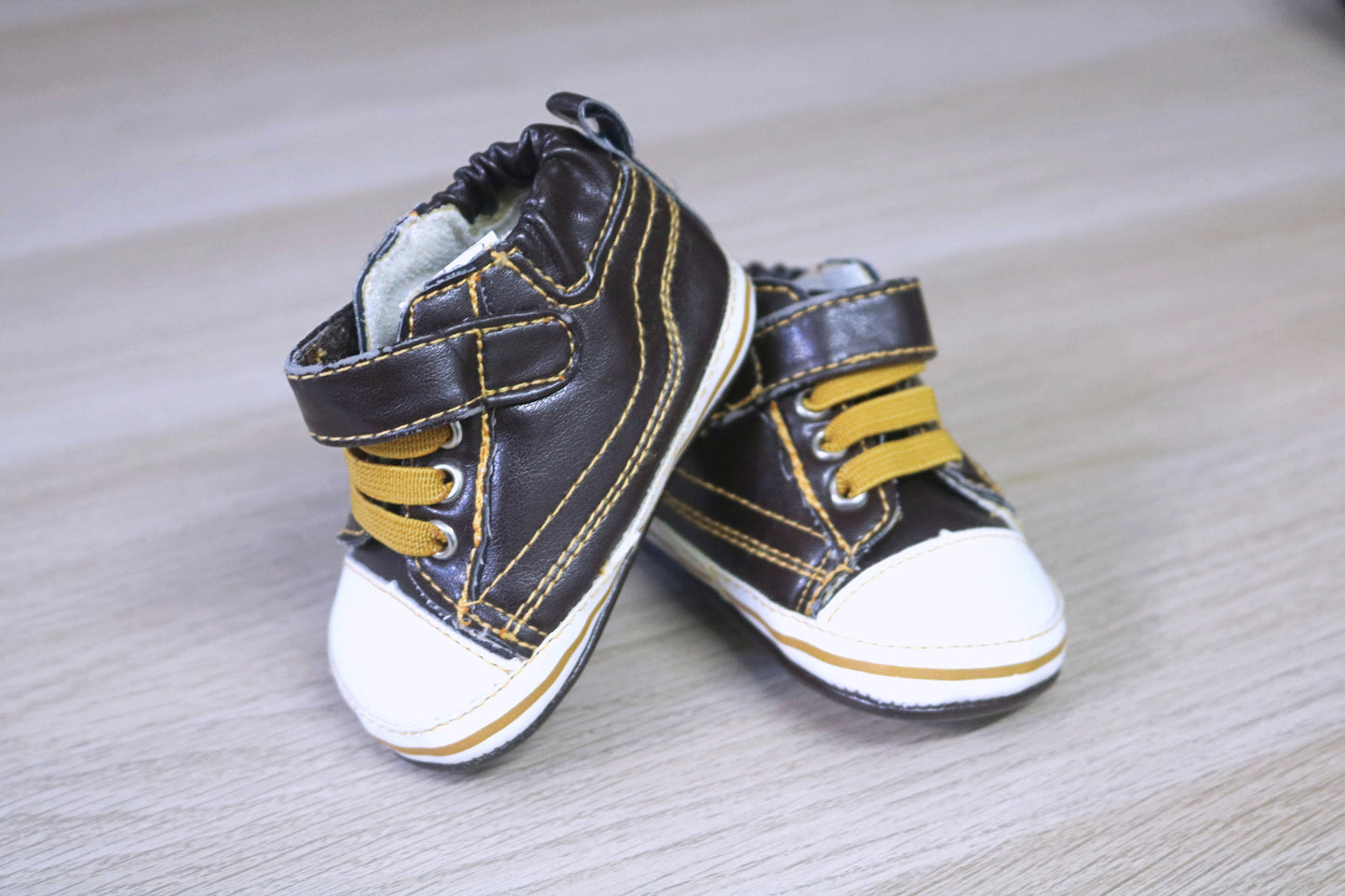 Sapatos para Bebé Menino de Tamanho 15 | Clobies