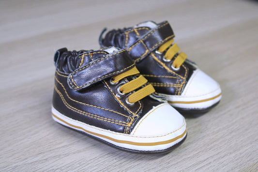 Sapatos para Bebé Menino de Tamanho 15 | Clobies