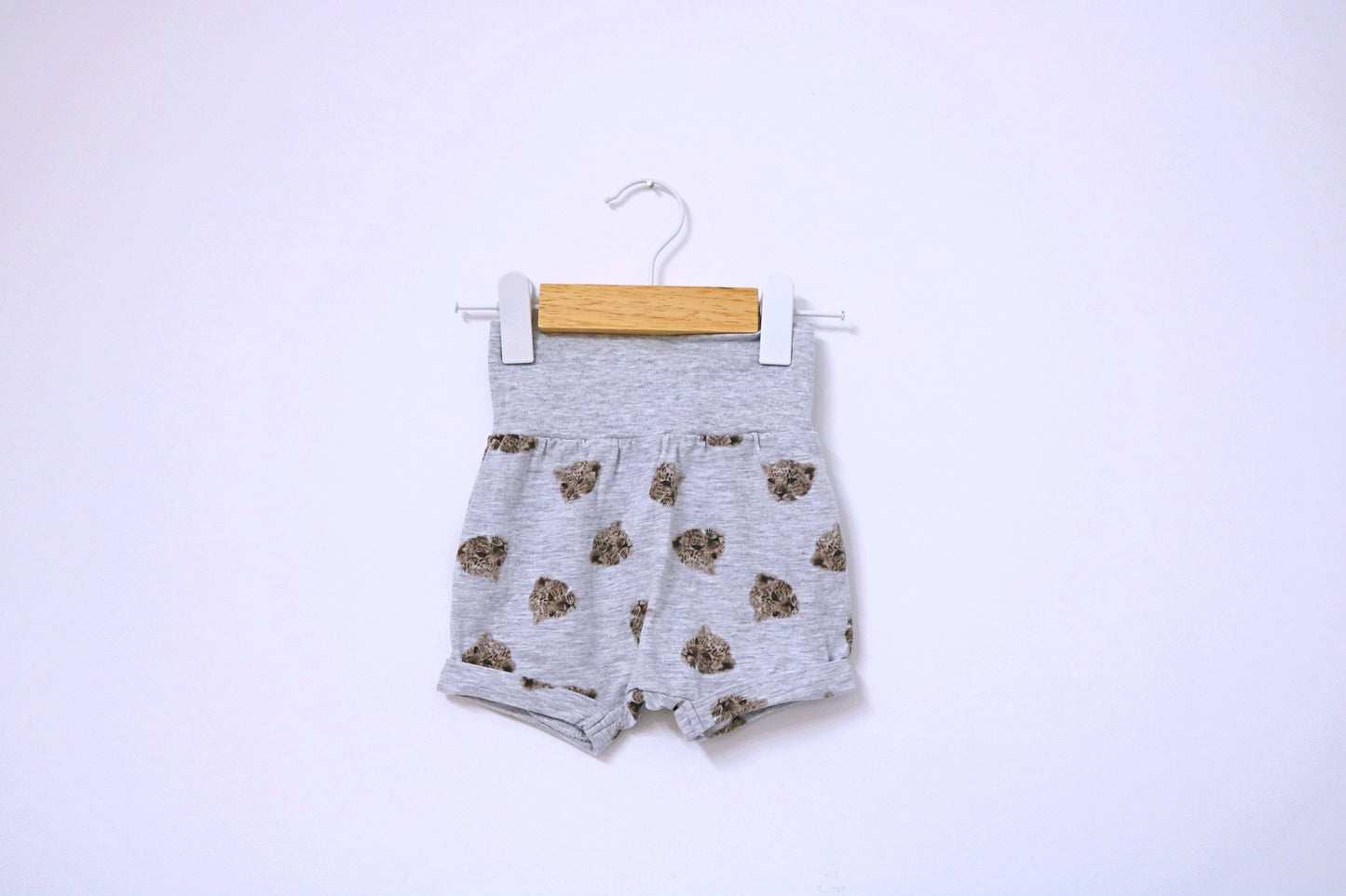 Calções para Bebé Menina de 1 - 3 meses | Clobies