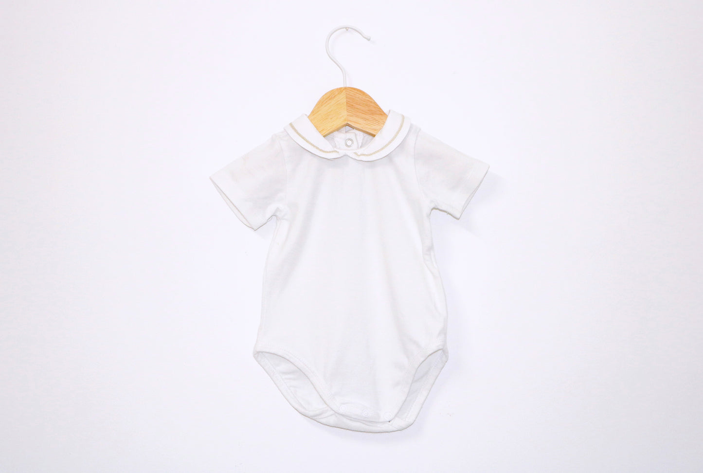 Body com gola manga curta ▪️ Bebé 1 - 3 meses