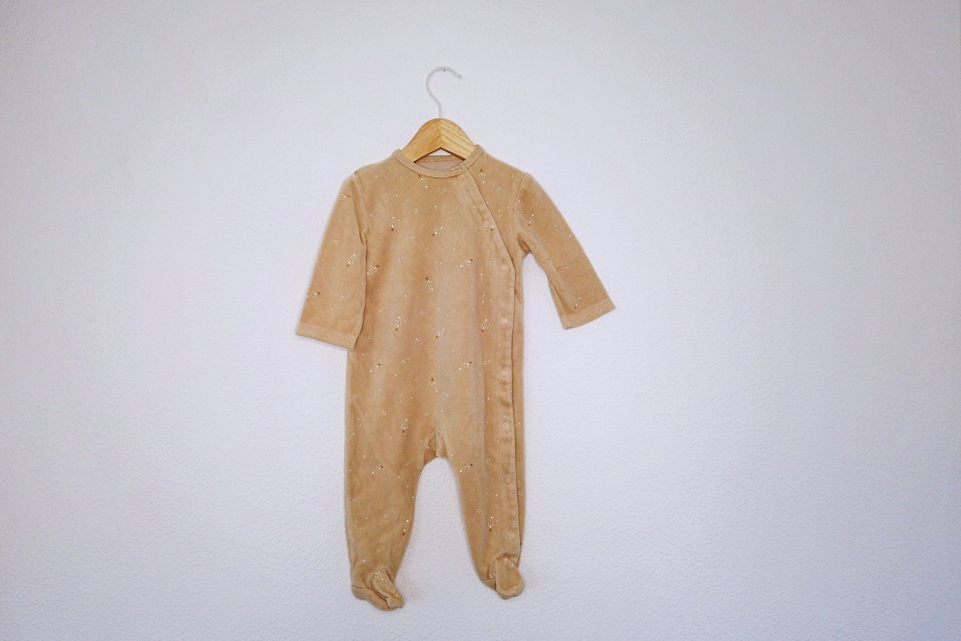 Babygrow c/ pés para Bebé Menina, Bebé Menino de 6 - 9 meses | Clobies