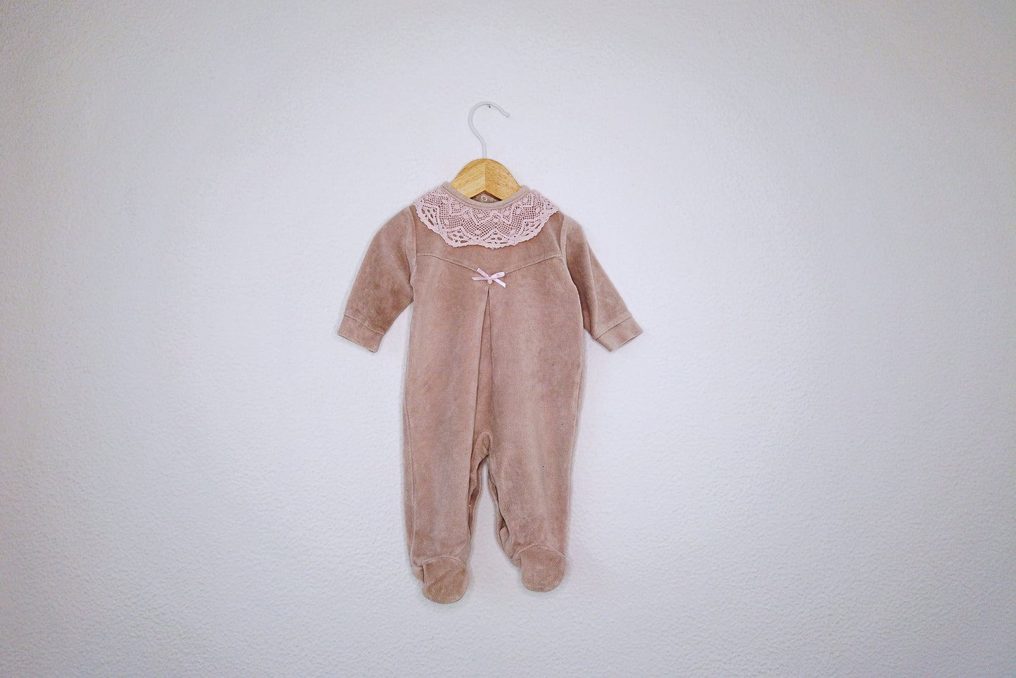 Babygrow c/ pés para Bebé Menina de 0/1 meses | Clobies