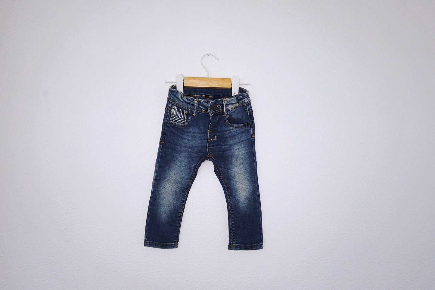 Calças de ganga (jeans) para Bebé Menina, Bebé Menino de 6 - 9 meses | Clobies