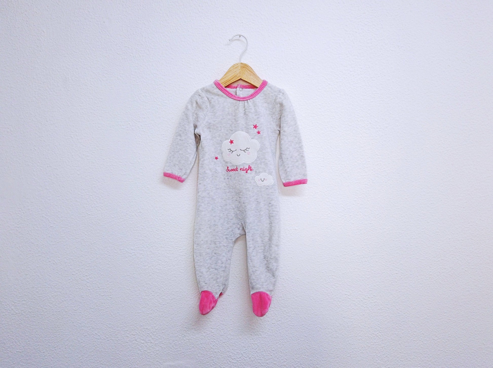 Babygrow c/ pés para Bebé Menina de 3 - 6 meses | Clobies