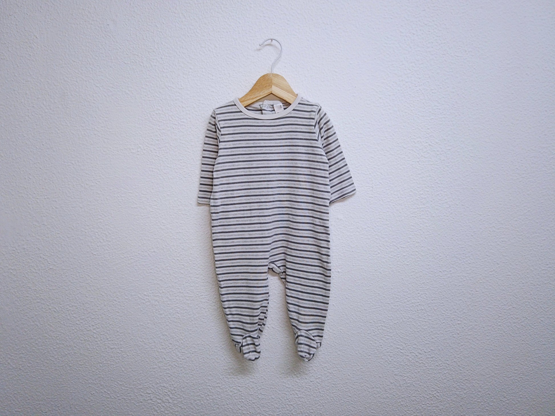 Babygrow c/ pés para Bebé Menina, Bebé Menino de 6 - 9 meses | Clobies