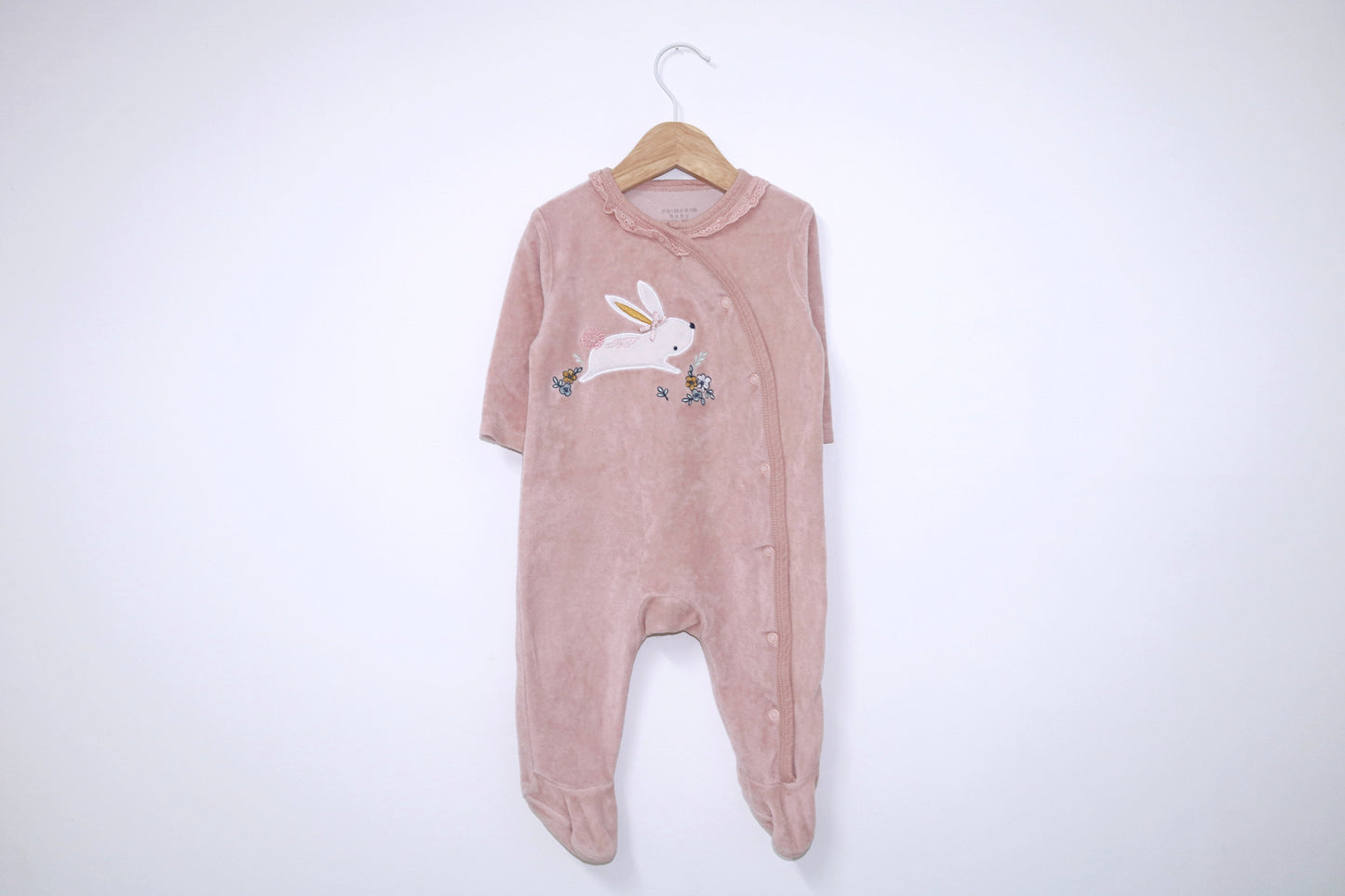 Babygrow c/ pés para Bebé Menina de 3 - 6 meses | Clobies