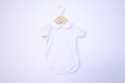 Body com gola manga curta ▪️ Bebé 3 - 6 meses